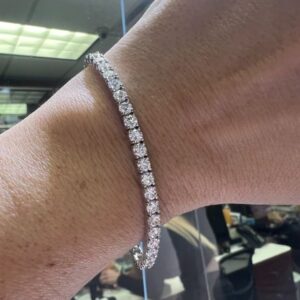 7 ct lab grown tennis bracelet on a wrist at ID Jewelry NYC Diamond District